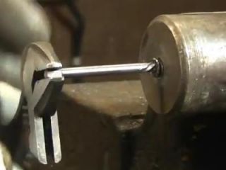 extract broken bolt